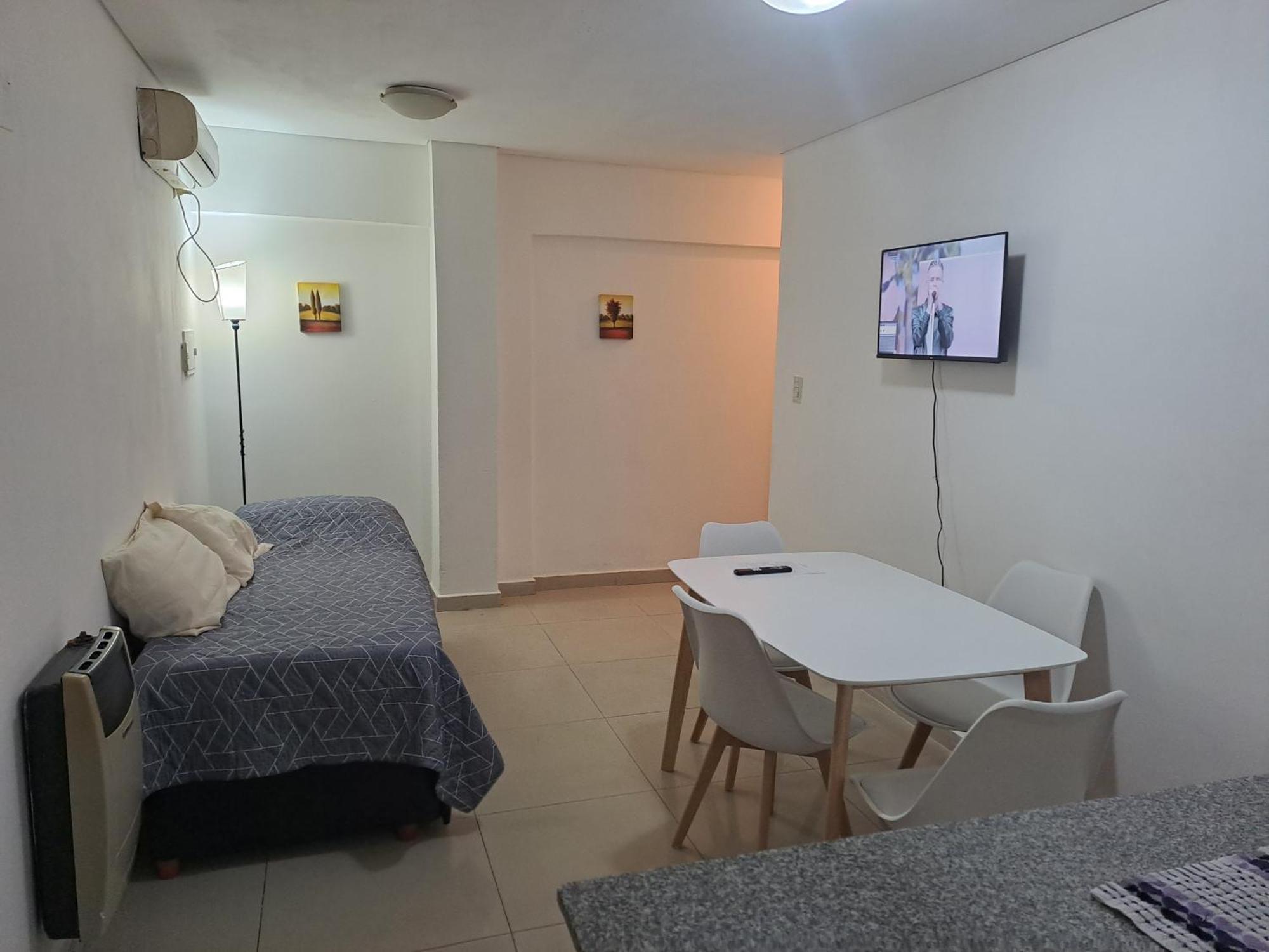 Comodo Departamento En Zona Antigua De La Ciudad Parking En El Edificio Mendoza